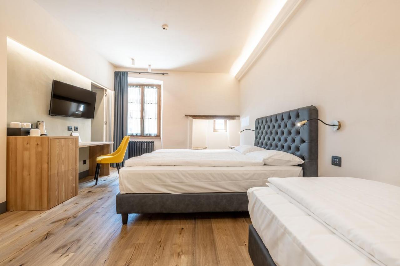 Curt Di Clement Eco Mobility Hotel Tirano Exterior photo