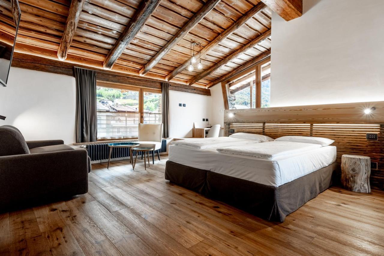 Curt Di Clement Eco Mobility Hotel Tirano Exterior photo
